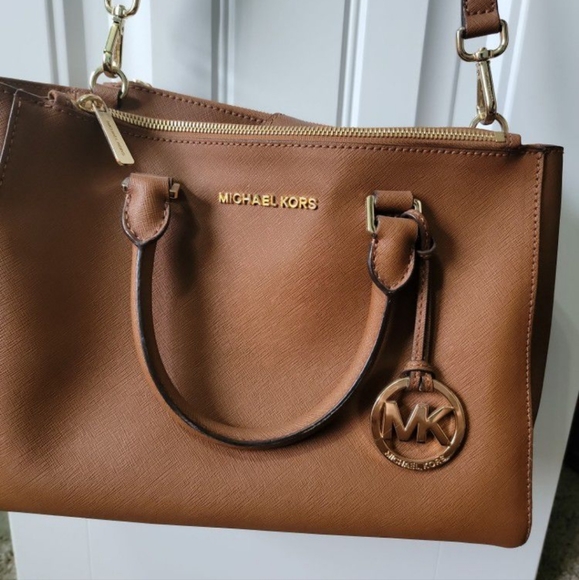 Michael Kors purse and wallet - Picture 4 of 10